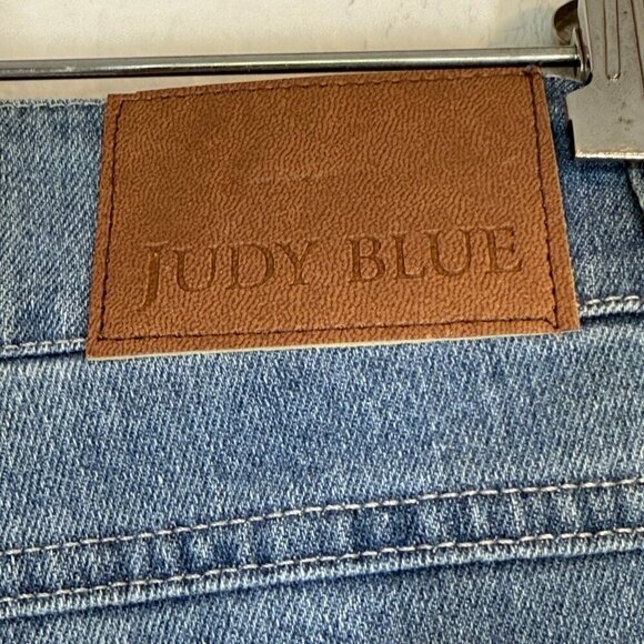 Judy Blue Boyfriend Jeans Size XL - Picture 7 of 13